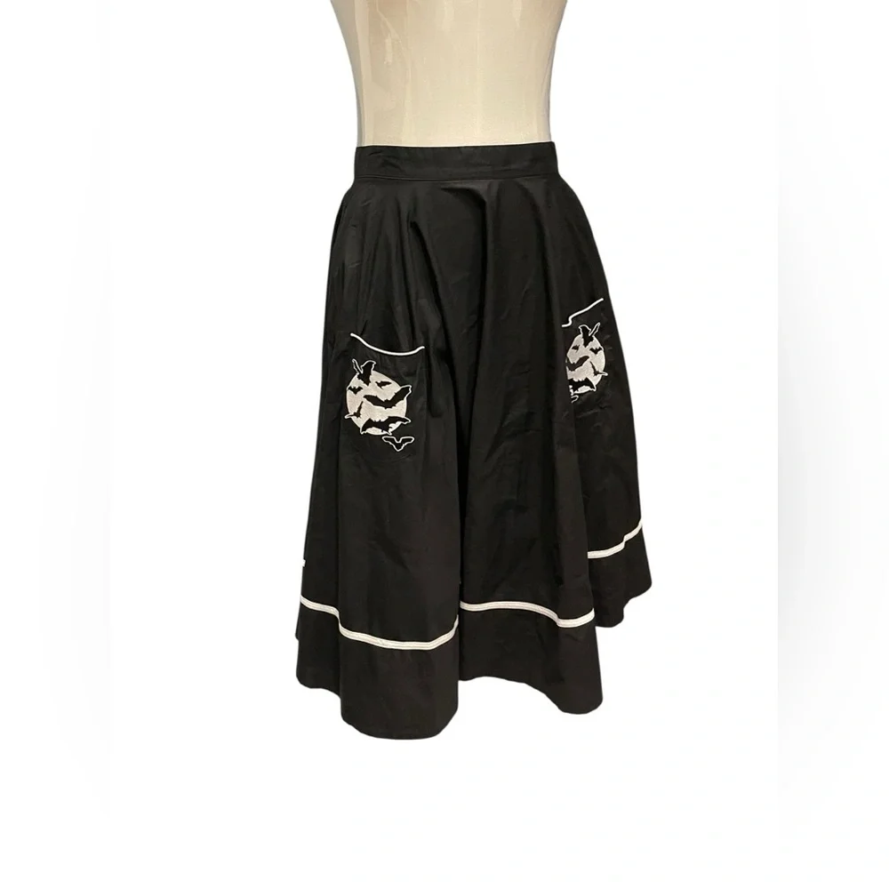 Hell Bunny Bat Swing Skirt Black White Goth Rockabilly Pinup 1950s Pockets Sz S - Picture 2 of 8